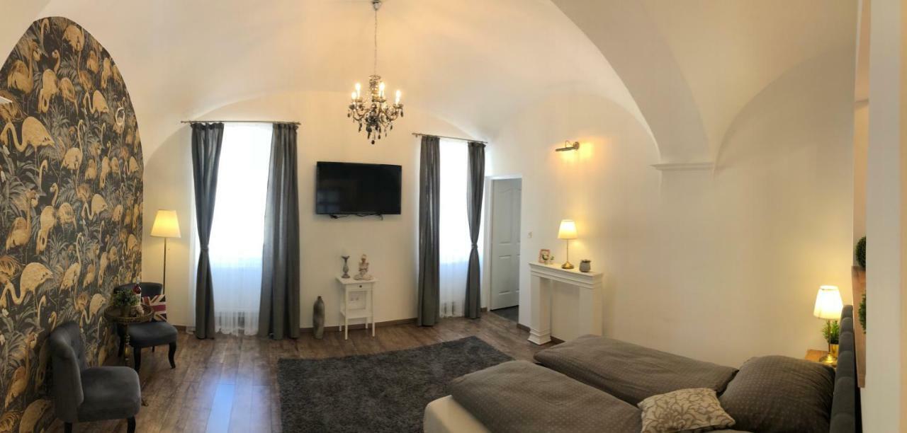 הוילה אגר Frank Apartman Deluxe מראה חיצוני תמונה