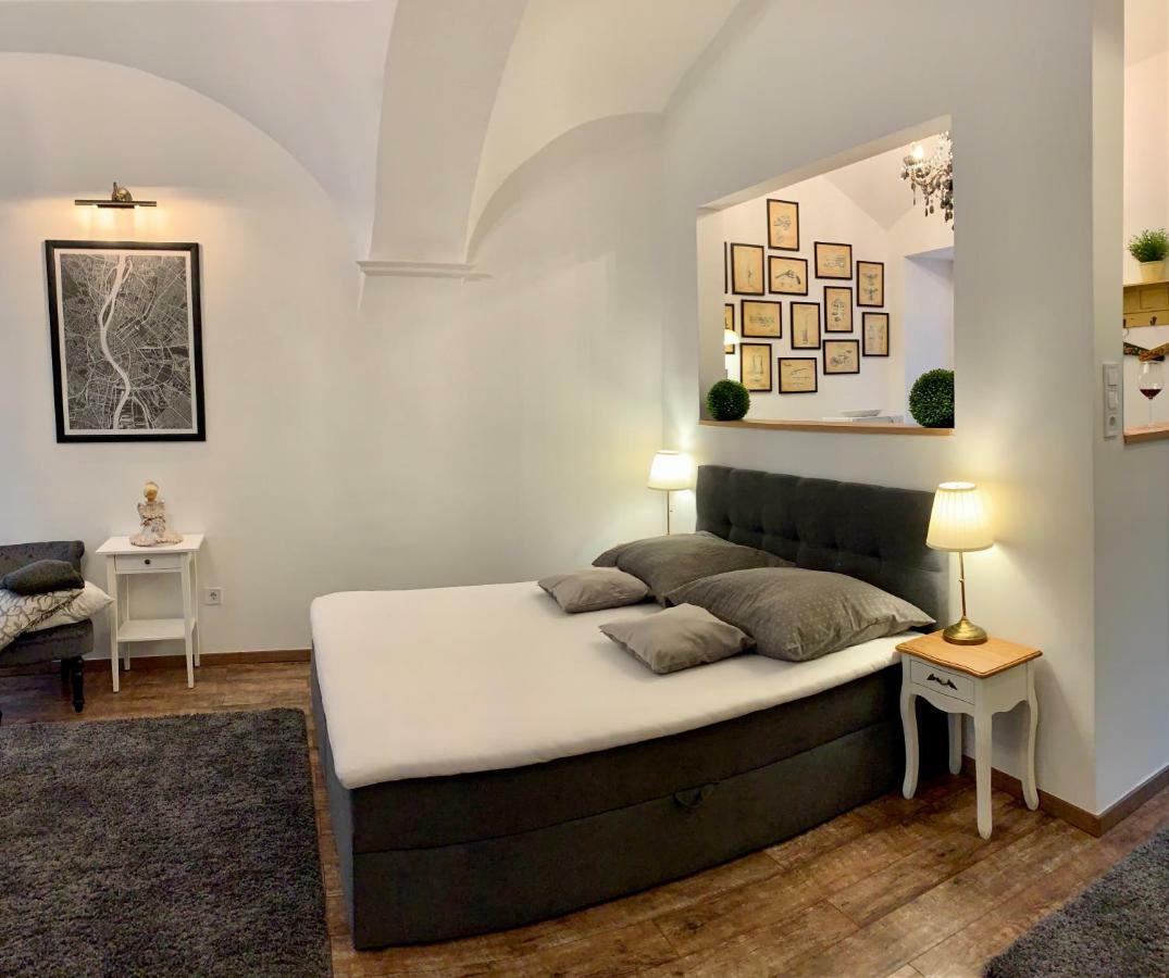 הוילה אגר Frank Apartman Deluxe מראה חיצוני תמונה